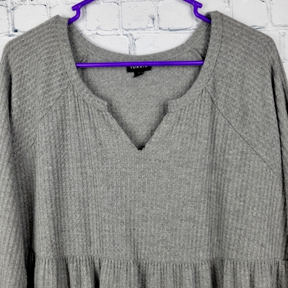 Torrid Waffle Knit V-Neck Babydoll Top - Picture 6 of 11